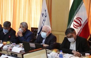 سخنگوی کمیسیون امنیت ملی از قول ظریف: از طرف مصاحبه شونده امضا گرفته شده بود که بدون رضایت مباحث منتشر نشود/ به هیچ وجه به دنبال تخطئه جایگاه سردار سلیمانی نبوده ام