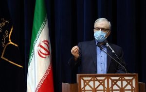 نمکی: در ماه‌های آینده می‌توانیم به کشورهای فقیر واکسن هدیه کنیم