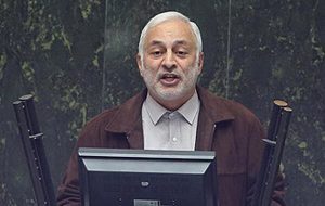 رئیس کمیسیون امنیت ملی مجلس: علت کند پیش رفتن مذاکرات آن است که آمریکا می خواهد در لغو تحریم‌ها حداقلی عمل کند/ پس از لغو تحریم‌ها، دولت باید گزارشی را به کمیسیون‌های امنیت ملی و انرژی مجلس ارائه کند تا انطباق گزارش با قانون مجلس بررسی شود
