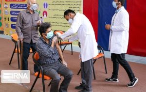 مبتلایان به کرونا اُمیکرون چهار تا ۶ هفته پس از بهبودی واکسن بزنند