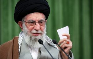 رهبر معظم انقلاب: آمریکا اوکراین را به این نقطه کشاند/ ما طرفدار توقف جنگ در اوکراین هستیم اما علاج هر بحرانی در این است که ریشه‌های آن شناخته شود؛ ریشه بحران اوکراین، آمریکاست/ آمریکا نمونه کامل جاهلیت مدرن و یک رژیم مافیایی است