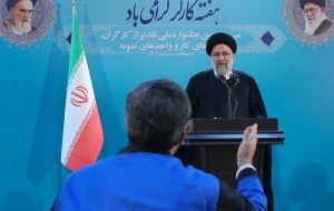 رئیسی: هیچ واحد تولیدی حق ندارد در پرداخت منظم حقوق کارگران تعلل کند/ کارگران در سال «تولید، اشتغال، دانش بنیان» به فرمایش مقام معظم رهبری لبیک عملی گفتند؛ این جای خوشحالی دارد