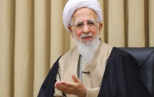 آیت الله جوادی آملی: اگر سفیه، ستون فقرات یک ملّت را به دست بگیرد، این ستون را میشکند/ این مسئله، ملّت را زمینگیر میکند/ ملّتی که جیبش تهی و کیسهاش خالی است، فقیر است؛ فقیر هم ستون فقراتش شکسته است آیت الله جوادی آملی: اگر سفیه، ستون فقرات یک ملّت را به دست بگیرد، این ستون را میشکند/ این مسئله، ملّت را زمینگیر میکند/ ملّتی که جیبش تهی و کیسهاش خالی است، فقیر است؛ فقیر هم ستون فقراتش شکسته است