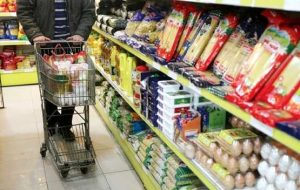 وزارت صمت: پس از تکمیل سامانه کالابرگ، افراد مایل به دریافت کالای ارزان، میتوانند به مکانهای مشخص مراجعه کنند وزارت صمت: پس از تکمیل سامانه کالابرگ، افراد مایل به دریافت کالای ارزان، میتوانند به مکانهای مشخص مراجعه کنند