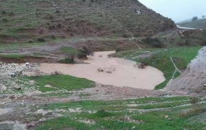 خانه آب را ویران نکنیم، زیستگاه آب را شخم نزنیم خانه آب را ویران نکنیم، زیستگاه آب را شخم نزنیم