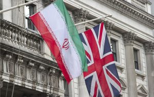 سخنگوی جانسون: سرگرم بررسی مکانیسم‌های تسهیل تجارت با ایران هستیم