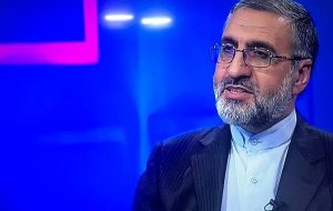 رییس دفتر رییس جمهور: در مقام اجرا، بین تیم اقتصادی حتی یک درصد اختلاف هم وجود ندارد؛ اگر اختلاف نظر جزئی نیز باشد در مرحله قبل از تصویب است/ وزیر پیشنهادی کار هفته آینده به مجلس معرفی می‌شود