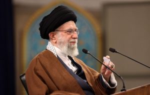 رهبر معظم انقلاب: مجموعه‌ی مدیران اصلی اقتصاد باید یک منطق را دنبال و منسجم عمل کنند/ قیمت خانه و اجاره‌ی خانه سرسام‌آور است؛ مردم واقعاً در زحمتند