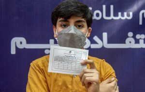 سخنگوی ستاد کرونا: واکسیناسیون کووید ۱۹ دانش آموزان اجباری نیست