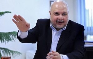 رئیس سازمان برنامه و بودجه: افزایش حقوق کارکنان در دست بررسی است
