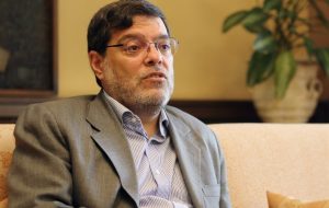 مرندی، مشاور تیم مذاکره کننده هستهای: برای واشنگتن، (پاسخ) سازنده معمولاً به معنای پذیرش شرایط ایالات متحده است/ اگر آمریکا تصمیم درستی بگیرد، میتوان سریعا به توافق دست پیدا کرد مرندی، مشاور تیم مذاکره کننده هستهای: برای واشنگتن، (پاسخ) سازنده معمولاً به معنای پذیرش شرایط ایالات متحده است/ اگر آمریکا تصمیم درستی بگیرد، میتوان سریعا به توافق دست پیدا کرد