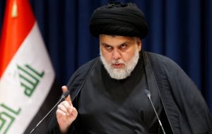 مقتدی صدر: بازگشت نمایندگانمان به پارلمان ممنوع است/ به هیچ وجه با چارچوب هماهنگی شیعیان توافق نمی‌کنم