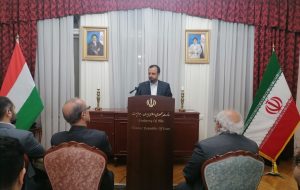وزیر اقتصاد: تجربه یک سال اخیر نشان داد تحریم نمی‌تواند مانع تجارت خارجی ایران شود