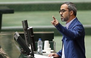ایزدخواه، نماینده تهران: در شروع دولت سیزدهم قیمت دلار ۲۶ هزار تومان و امروز ۳۹ هزار تومان است؛ یعنی افزایش قریب به ۵۰ درصد/ قدرت پول ملی کشور جنگ زده سوریه ۸ برابر از ما بیشتر است/ افزایش نرخ ارز را به اغتشاشات و یک ماه اخیر حواله ندهید/ زمان حذف ارز ۴۲۰۰ تومانی ما فریاد زدیم که مسئله، ارز ۴۲۰۰ تومانی نیست بلکه کاهش ارزش پول ملی است