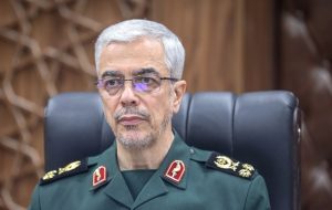 سرلشکر باقری: خلیجفارس به صورت شبانهروز در رصد نیروهای مسلح است سرلشکر باقری: خلیجفارس به صورت شبانهروز در رصد نیروهای مسلح است