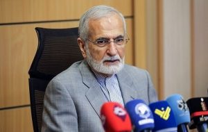 کمال خرازی: توانایی تولید بمب اتمی داریم، اما قصد تولید آن را نداریم/ اگر ایران به سمت سلاح هسته‌ای برود کشور‌های منطقه در یک مسابقه تسلیحاتی قصد تولید سلاح هسته‌ای خواهند داشت/ داشتن فناوری هسته‌ای بازدارنده است/ غربی‌ها ناچار به مذاکره شدند تا مساله هسته‌ای ایران را حل کنند