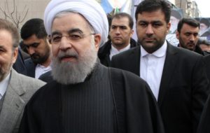 روحانی: نگذاریم اقلیتی قدرت‌طلب اکثریت را کنار بزنند که آن روز پایان انقلاب خواهد بود/ با احترام به افکار گوناگون و شنیدن صدای مردم، بقای انقلاب تضمین می‌شود