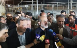 وزیر کشور در بازدید از مرز مهران خبر داد؛ رایزنی با طرف عراقی برای صدور گذرنامه اختصاصی در اربعین وزیر کشور در بازدید از مرز مهران خبر داد؛ رایزنی با طرف عراقی برای صدور گذرنامه اختصاصی در اربعین