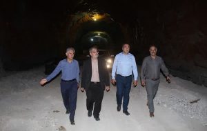مدیرکل راه و شهرسازی استان ایلام خبر داد: لاینینگ چهار هزار متر از تونل کبیرکوه پایان یافت مدیرکل راه و شهرسازی استان ایلام خبر داد: لاینینگ چهار هزار متر از تونل کبیرکوه پایان یافت