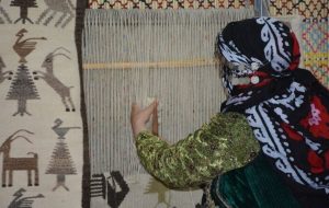 مدیرکل میراث فرهنگی، صنایع دستی و گردشگری از برپایی۱۶ نمایشگاه صنایع دستی در ایلام تا پایان سال خبر داد مدیرکل میراث فرهنگی، صنایع دستی و گردشگری از برپایی۱۶ نمایشگاه صنایع دستی در ایلام تا پایان سال خبر داد