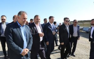 استاندار ایلام در جریان بازدید از پروژه پتروشیمی هلیلان: تلاش میشود برابر جدول زمانبندی شده تا پایان ۱۴۰۴ این پروژه به بهرهبرداری برسد استاندار ایلام در جریان بازدید از پروژه پتروشیمی هلیلان: تلاش میشود برابر جدول زمانبندی شده تا پایان ۱۴۰۴ این پروژه به بهرهبرداری برسد