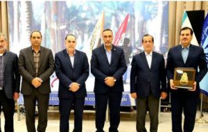 تجلیل از مدیر مخابرات منطقه ایلام در نشست هم اندیشی فعالان عرصه ارتباطات