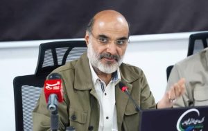 مدیرعامل هلدینگ خلیج فارس تاکید کرد: در ۶ ماهه نخست سال جاری ۶۹۲ تن اتیلن تولید شده است مدیرعامل هلدینگ خلیج فارس تاکید کرد: در ۶ ماهه نخست سال جاری ۶۹۲ تن اتیلن تولید شده است