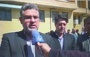 یکی از محورهای مهم نظارتی تعزیرات حکومتی کنترل بازار در شهرستان های مرزی و محل تردد زائرین و مسافران نوروزی است یکی از محورهای مهم نظارتی تعزیرات حکومتی کنترل بازار در شهرستان های مرزی و محل تردد زائرین و مسافران نوروزی است