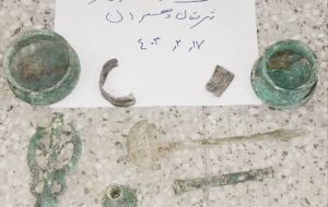 مدیرکل میراث فرهنگی، صنایع دستی و گردشگری استان ایلام خبر داد: کشف و ضبط ۷ قلم اشیای تاریخی در دهلران ایلام مدیرکل میراث فرهنگی، صنایع دستی و گردشگری استان ایلام خبر داد: کشف و ضبط ۷ قلم اشیای تاریخی در دهلران ایلام