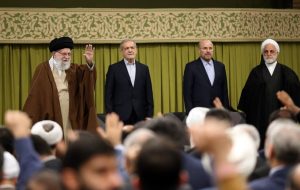 رهبر انقلاب: حواسمان باشد؛ پشت لبخندهای دیپلماسی دشمنی‌های پنهانی نهفته است