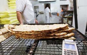 نانواداران ایلام به کمک فقرا آمدند نانواداران ایلام به کمک فقرا آمدند