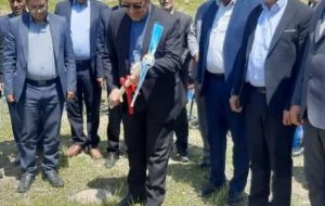 مدیرعامل شرکت توزیع نیروی برق استان ایلام خبر داد: آغاز ساخت ۱۰ نیروگاه خورشیدی در ایلام مدیرعامل شرکت توزیع نیروی برق استان ایلام خبر داد: آغاز ساخت ۱۰ نیروگاه خورشیدی در ایلام