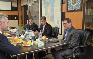 دیدارهای فرماندار با مسئولان کشور برای عمران و آبادانی مهران/سازمان شهرداری ها و دهیاری‌ها قیر مورد نیاز شهر مهران را تأمین می کند