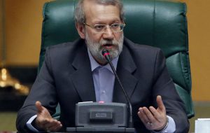 ارسال پیامک تهدیدآمیز به همه نمایندگان مجلس: «اردوگاه اشرف منافقان» در عراق با «مجلس شورای منافقین در تهران»، هیچ فرقی با هم ندارند