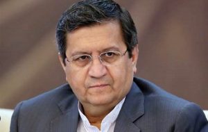 همتی خبر داد: حذف تدریجی کارتهای خرید/ خریدهای فروشگاهی با موبایل انجام میشود همتی خبر داد: حذف تدریجی کارتهای خرید/ خریدهای فروشگاهی با موبایل انجام میشود