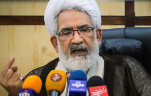 دادستان کل کشور: در حوادث اخیر، از یک ماشین پژو در قم، ۸۴ اسلحه شکاری با گلوله‌های خاص کشف کردیم؛ تعدادی از افراد کشته شده در سراسر کشور، با همین اسلحه‌های شکاری کشته شده اند