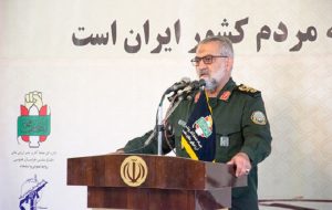 سخنگوی نیروهای مسلح : خرخره آمریکا را اینقدر می فشاریم تا خفه شود