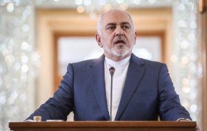 ظریف در دیدار سفرای مقیم تهران: مردم ایران طرفدار دشمن آمریکا هستند/ هرکس نسبت به قهرمانان این مردم و منطقه احترام نگذارد، باید متوجه باشد که آینده‌ای در منطقه نخواهد داشت