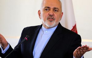 ظریف در گفت و گو با روزنامه سوئیسی «تاگس آنسایگر»: به کاخ سفید دعوت شدم، اما برای چه کاری؟ با یک حضور نیم ساعته در کاخ سفید نمی‌توانیم مشکلاتمان را حل کنیم